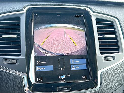 Used 2022 Volvo XC90 T5 Momentum w/ Protection Package Premier FWD image 35