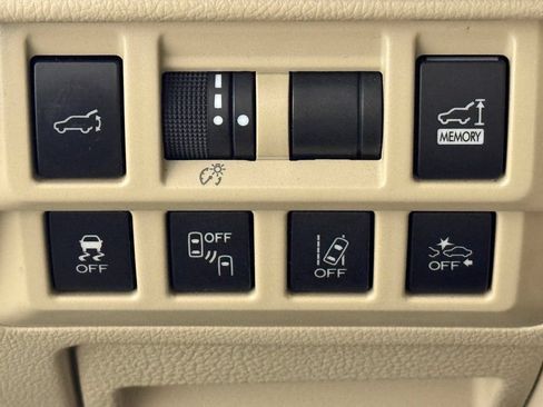 Used 2018 Subaru Outback 3.6R Limited AWD/4WD image 42
