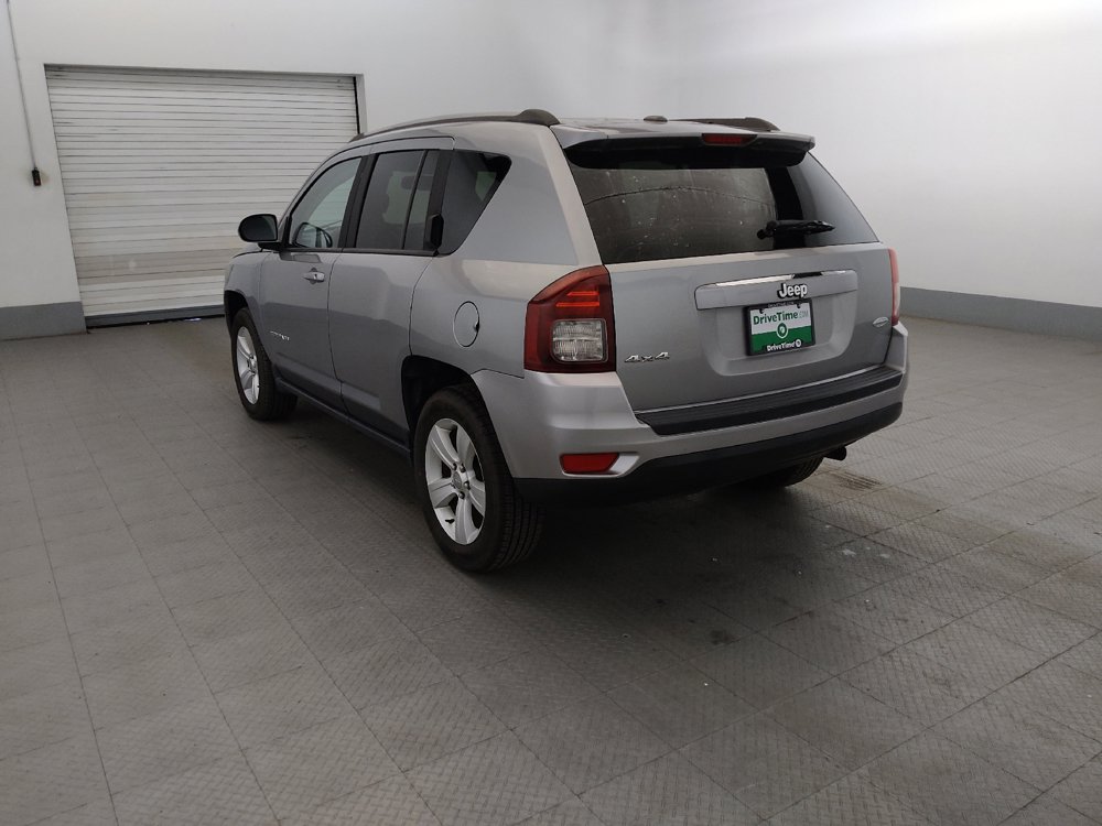 Used 2016 Jeep Compass Latitude AWD/4WD image 5