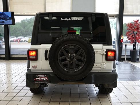 Used 2024 Jeep Wrangler Unlimited Sport AWD/4WD image 16