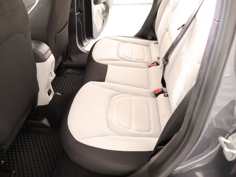 Used 2022 Jeep Renegade Latitude w/ Convenience Group image 14