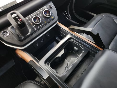 Used 2020 Land Rover Defender 110 HSE AWD/4WD image 21