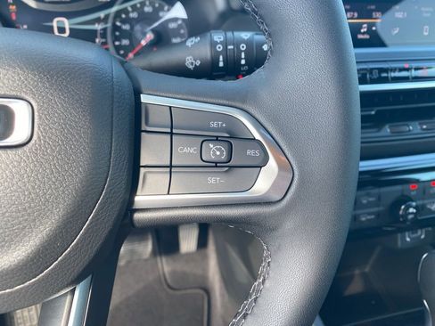 New 2026 Jeep Compass Latitude AWD/4WD image 17