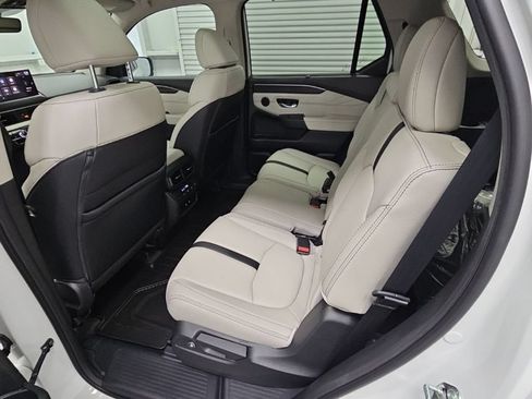 New 2026 Honda Pilot Touring image 32