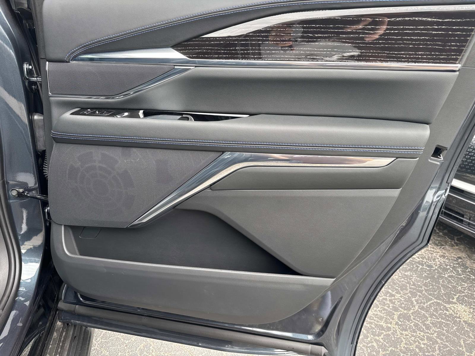 New 2025 Cadillac Escalade IQ Luxury 1 AWD/4WD image 26