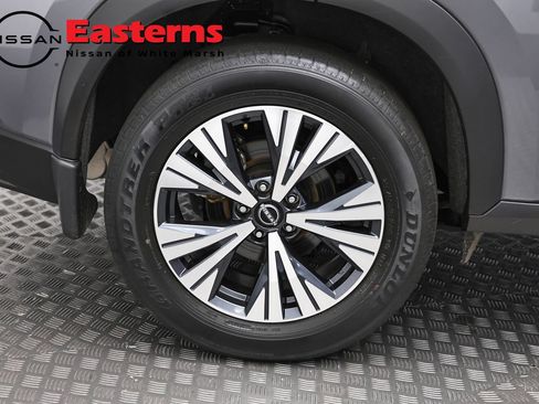 Used 2023 Nissan Rogue SV AWD/4WD image 29