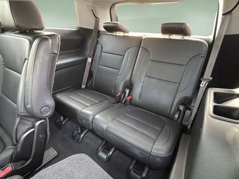 Used 2023 GMC Acadia SLT image 33