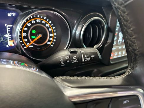 Used 2021 Jeep Wrangler Unlimited Sahara image 19