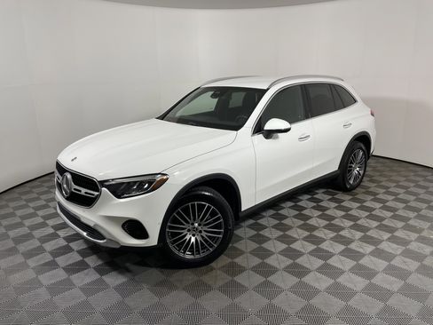 Certified 2025 Mercedes-Benz GLC 300 image 1