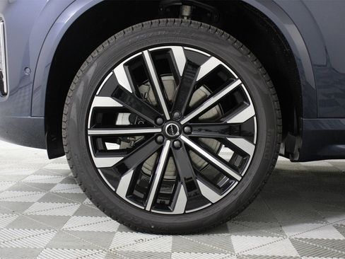 New 2026 Volvo XC90 B6 Plus w/ Protection Package Premier image 13