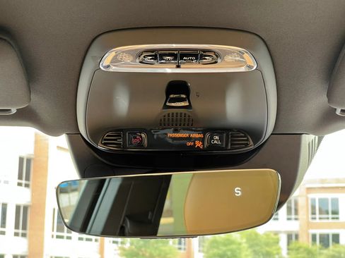 Used 2017 Volvo XC90 T6 Momentum w/ Vision Package AWD/4WD image 33