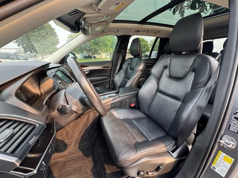 Used 2019 Volvo XC90 T6 Momentum w/ Advanced Package AWD/4WD image 22