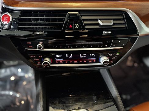 Used 2019 BMW M5 w/ Executive Package image 17