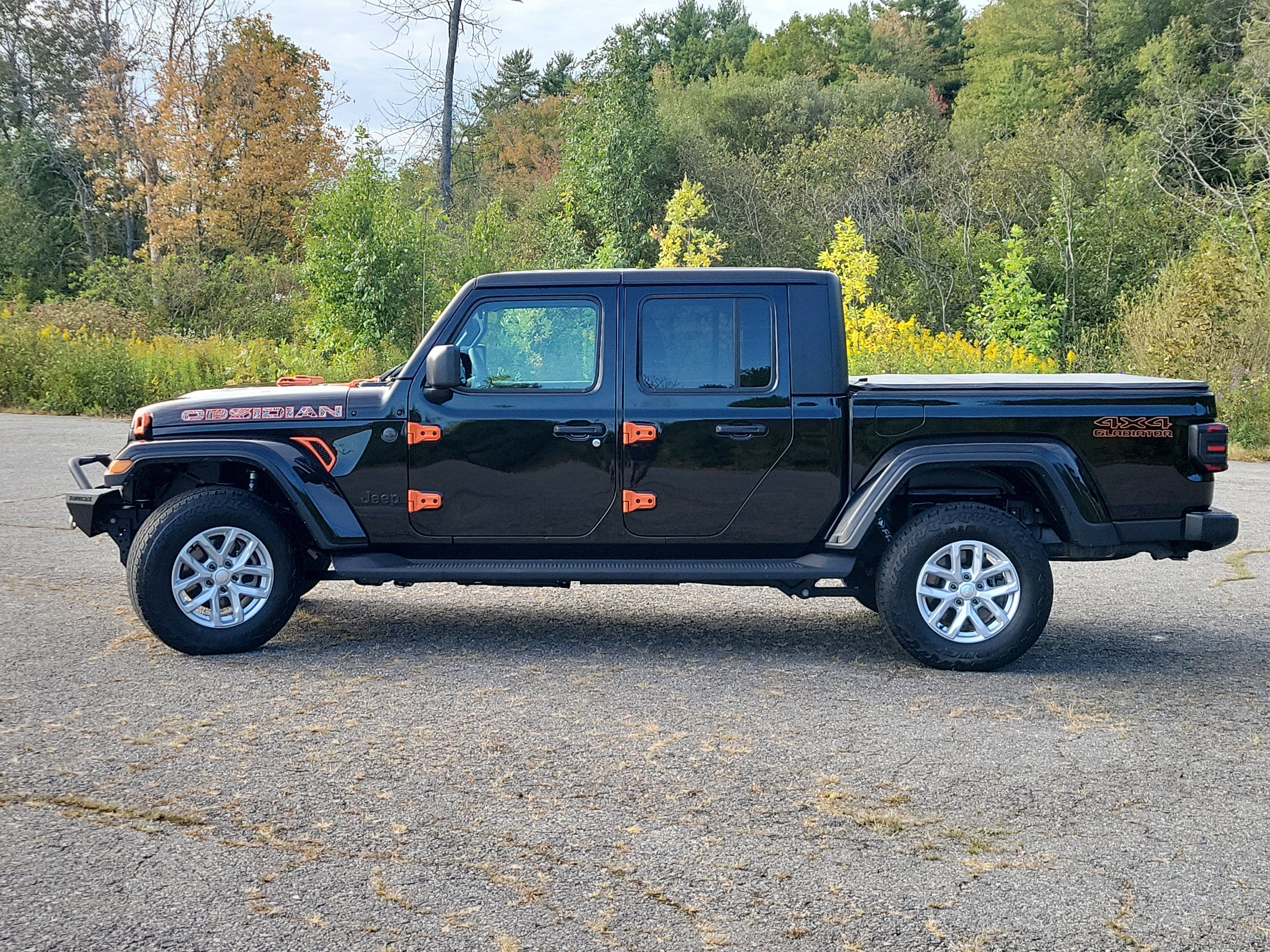 Used 2023 Jeep Gladiator Sport AWD/4WD image 8