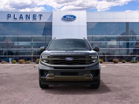 New 2027 Ford Expedition King Ranch RWD image 3