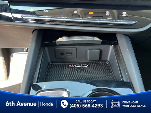 Used 2025 Buick Envision Sport Touring AWD/4WD image 37