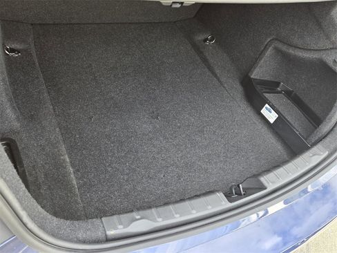 Used 2017 BMW 320i Sedan image 13