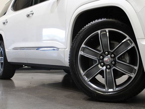 Used 2017 GMC Acadia Denali AWD/4WD image 3