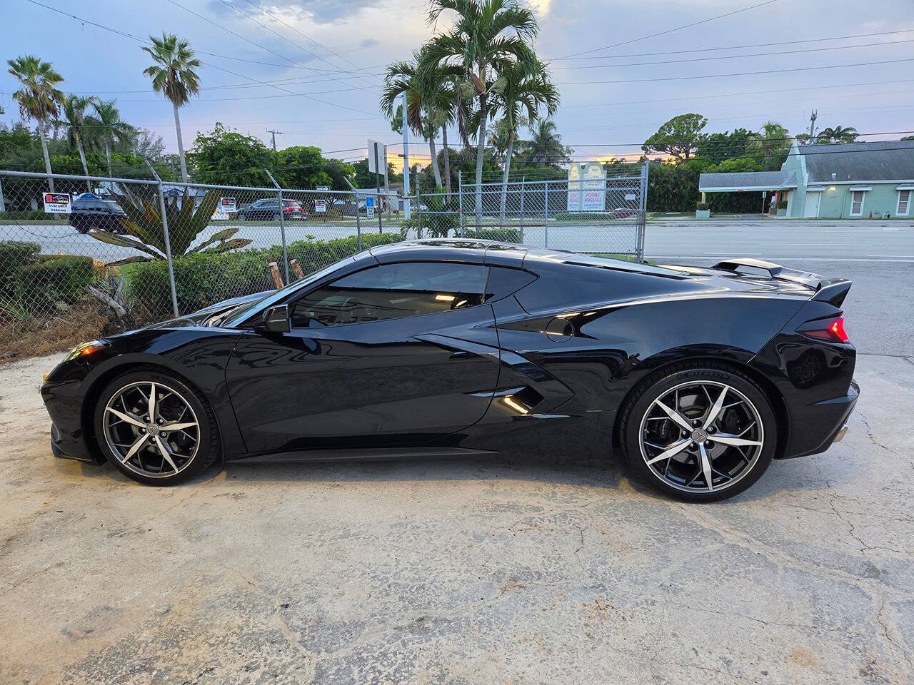 Used 2021 Chevrolet Corvette Stingray Preferred Cpe w/ Z51 Performance Package RWD image 8