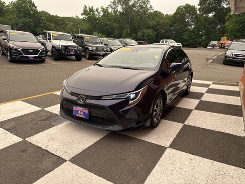 Used 2022 Toyota Corolla LE FWD image 5