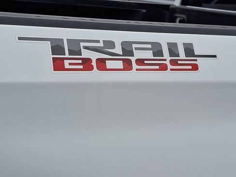 Used 2022 Chevrolet Silverado 1500 Custom Trail Boss image 30