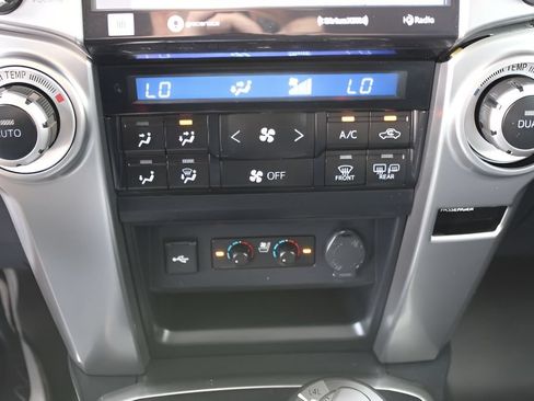 Certified 2024 Toyota 4Runner Limited AWD/4WD image 18