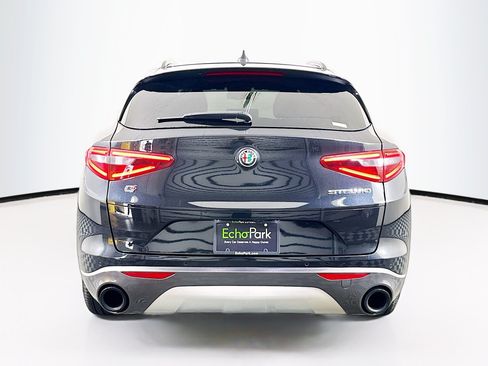 Used 2023 Alfa Romeo Stelvio Ti AWD/4WD image 7
