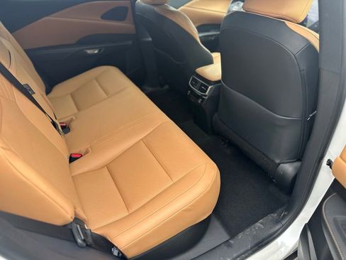 Used 2024 Lexus RX 350 Premium w/ Cold Area Package AWD/4WD image 6