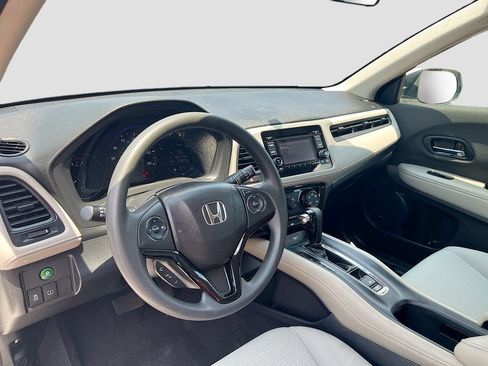 Used 2021 Honda HR-V LX image 9