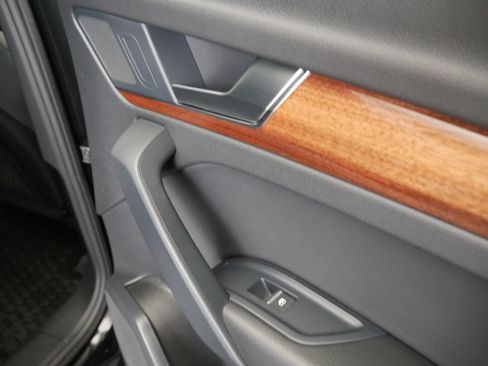 Certified 2023 Audi Q5 2.0T Premium w/ Convenience Package AWD/4WD image 28