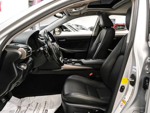 Used 2016 Lexus IS 200t RWD image 4