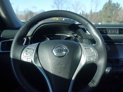 Used 2016 Nissan Rogue SL w/ SL Premium Package image 14