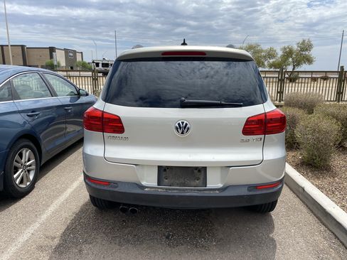 Used 2015 Volkswagen Tiguan S FWD image 3