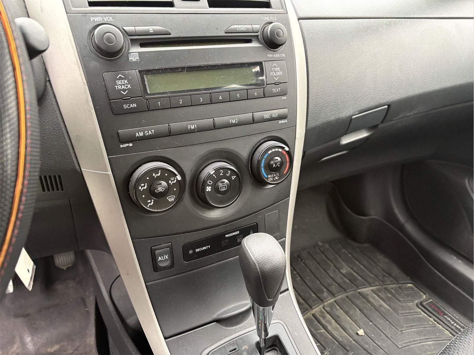 Used 2009 Toyota Corolla S w/ Sport Pkg FWD image 9