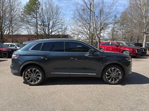 Used 2023 Lincoln Nautilus Reserve image 5