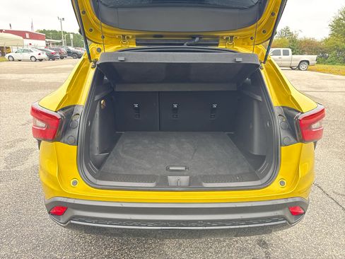 Used 2025 Chevrolet Trax RS image 13