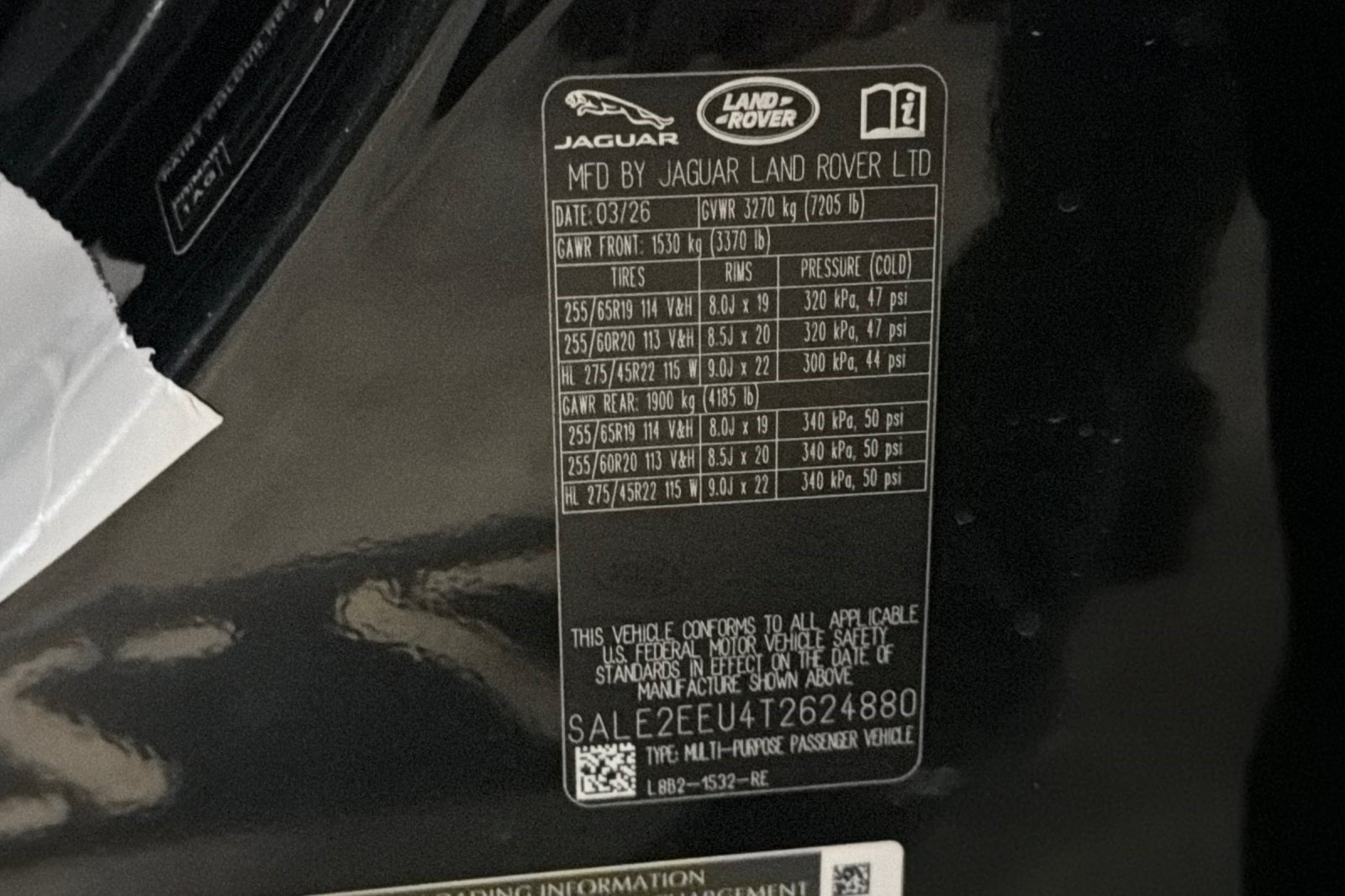 New 2026 Land Rover Defender 110 X-Dynamic SE AWD/4WD image 24