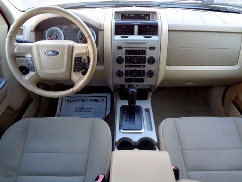 Used 2012 Ford Escape XLT image 5