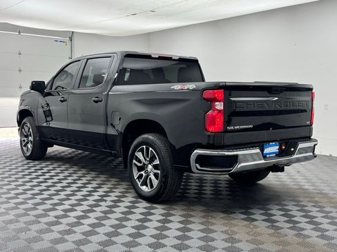 Used 2024 Chevrolet Silverado 1500 LT AWD/4WD image 9