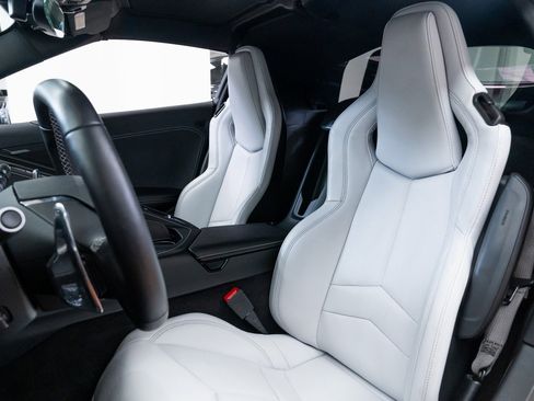 Used 2023 Chevrolet Corvette Stingray w/ Z51 Performance Package image 14