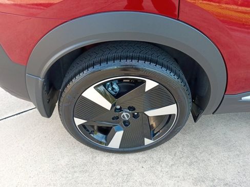 Used 2025 Nissan Kicks SR FWD image 23