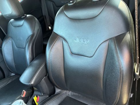 Used 2021 Jeep Compass Limited w/ Elite Exterior Group AWD/4WD image 15