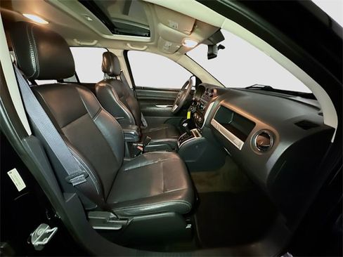 Used 2015 Jeep Compass High Altitude image 22