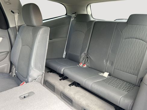 Used 2017 Chevrolet Traverse LS FWD image 8
