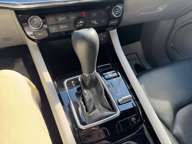 Used 2024 Jeep Compass Limited AWD/4WD image 7