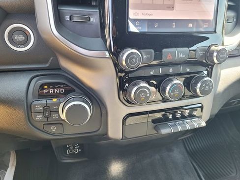 New 2026 RAM 1500 4x4 Crew Cab image 10