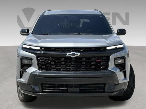 Used 2024 Chevrolet Traverse RS w/ LPO, Floor Liner Package FWD image 2