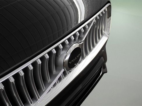 Certified 2025 Volvo XC90 T8 Plus w/ Protection Package Premier image 6