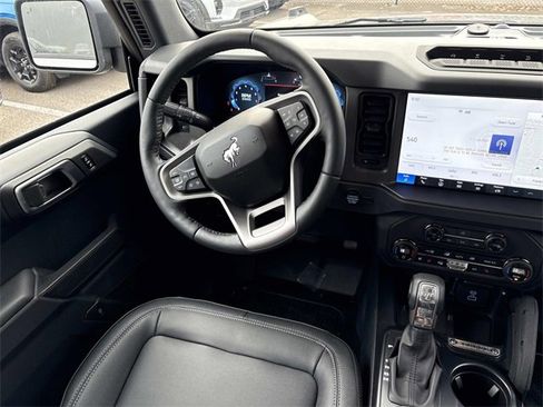 New 2025 Ford Bronco Badlands image 14