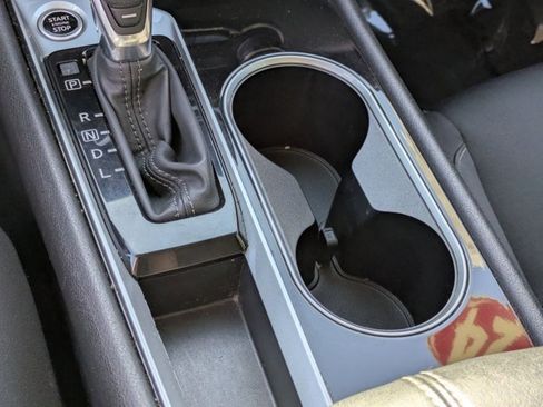 Used 2024 Nissan Altima 2.5 SV image 16